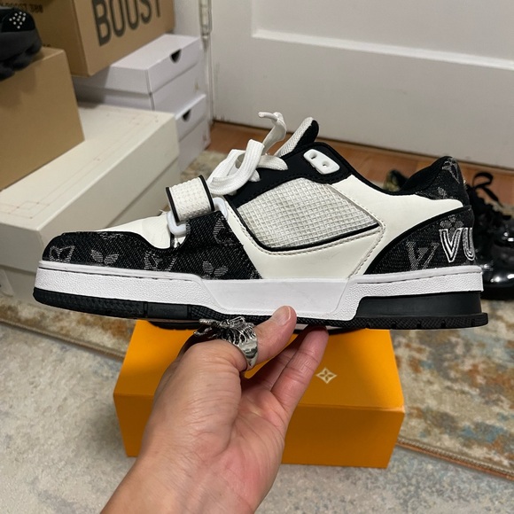 Used Men’s Size 8 (Euro Sz 41) Louis Vuitton Velcro Monogram Denim Trainer Shoes - Picture 9 of 14